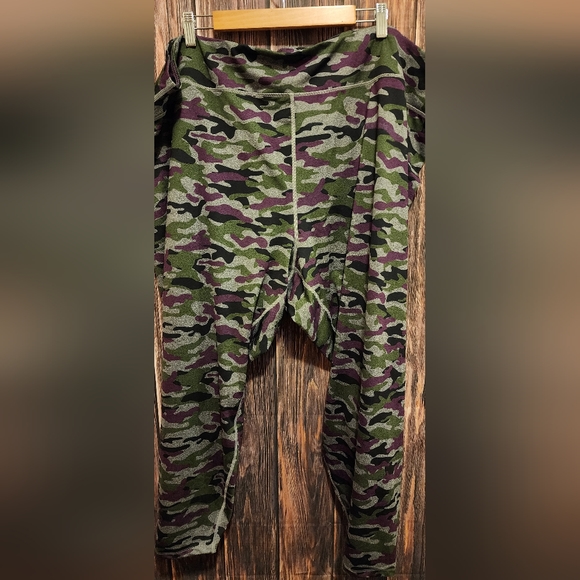 AVE LEISURE LEGGINGS - Picture 1 of 2